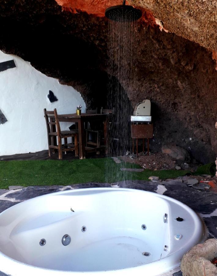 Casa Rural Alessia With Jacuzzi ,Garden & Swimming Pool ซานตาครูซ เด เตเนริเฟ ภายนอก รูปภาพ